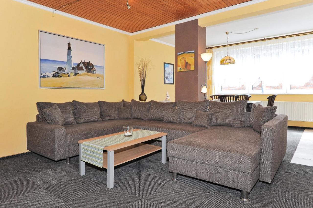 Friesenmeer Ferienwohnung Eins Бензерзил Екстериор снимка