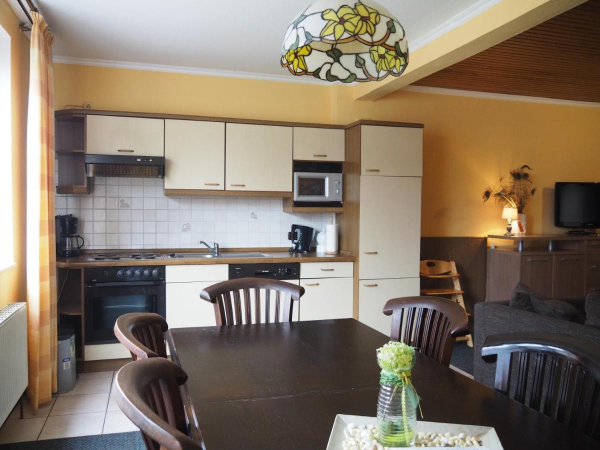 Friesenmeer Ferienwohnung Eins Бензерзил Екстериор снимка