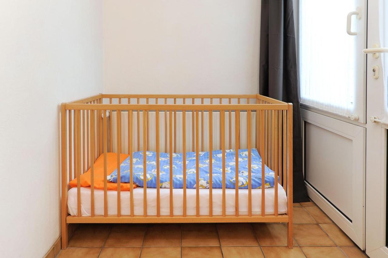 Friesenmeer Ferienwohnung Eins Бензерзил Екстериор снимка